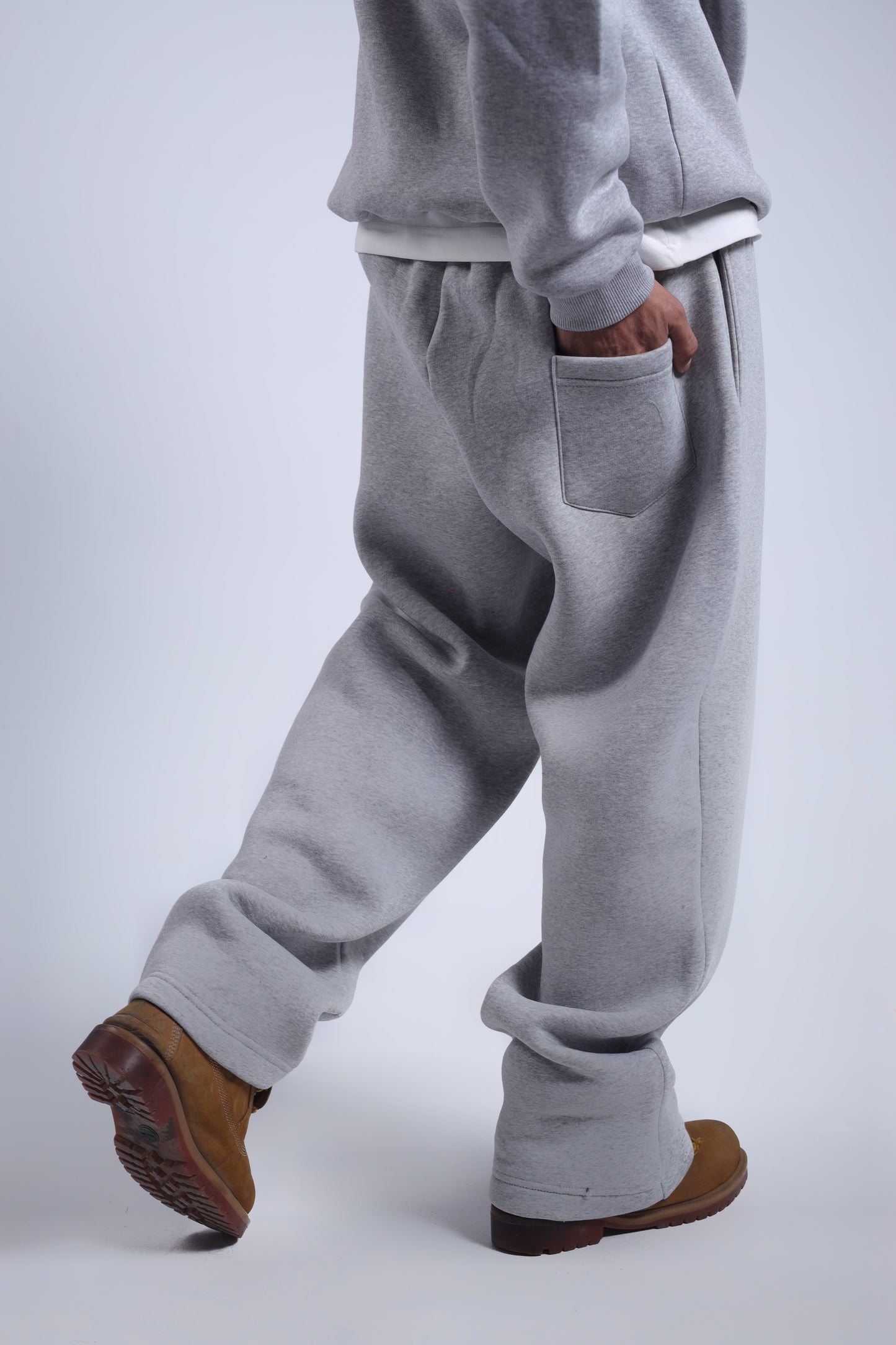 RELAXED FIT SWEATPANTS